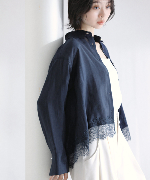 La TOTALITE（ラトータリテ）の「【洗える】レーストリミングシャツ（シャツ/ブラウス・レディース・ホワイト/ネイビー/ベージュ・FREE）」の7枚目の写真