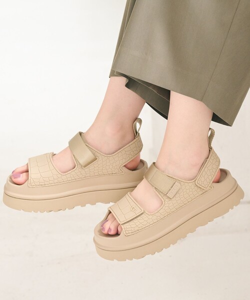 UGG(アグ)の「【国内EXCLUSIVE】<UGG>ゴールデングロウ エンボスド サンダル(サンダル・レディース・ベージュ・8/7/6/5)」の14枚目の写真