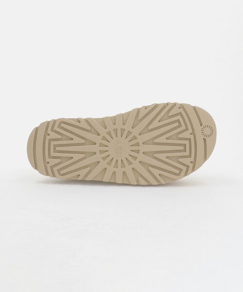 UGG(アグ)の「【国内EXCLUSIVE】<UGG>ゴールデングロウ エンボスド サンダル(サンダル・レディース・ベージュ・8/7/6/5)」の7枚目の写真