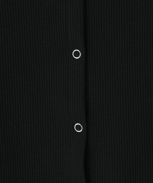 LOWRYS FARM（ローリーズファーム）の「ショルダーパフカーディガン５Ｓ 665444（Tシャツ/カットソー・レディース・ホワイト×ブラック/アイボリー/ブラック/レッド・FREE）」の12枚目の写真