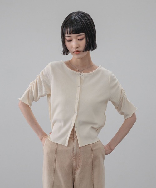 LOWRYS FARM（ローリーズファーム）の「ショルダーパフカーディガン５Ｓ 665444（Tシャツ/カットソー・レディース・ホワイト×ブラック/アイボリー/ブラック/レッド・FREE）」の15枚目の写真