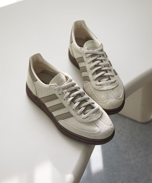 adidas Originals(アディダスオリジナルス)の「【別注】<adidas Originals>HANDBALL SPEZIAL スニーカー 22.5-25cm(スニーカー・レディース・ベージュ・22.5cm/23cm/23.5cm/24cm/24.5cm/25cm)」の7枚目の写真