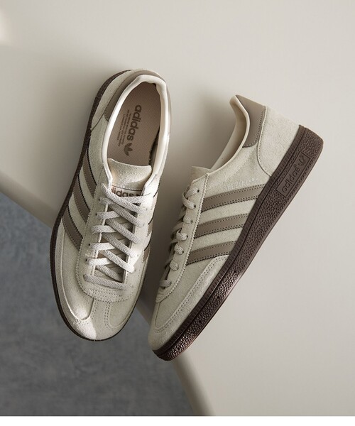 adidas Originals(アディダスオリジナルス)の「【別注】<adidas Originals>HANDBALL SPEZIAL スニーカー 22.5-25cm(スニーカー・レディース・ベージュ・22.5cm/23cm/23.5cm/24cm/24.5cm/25cm)」の8枚目の写真