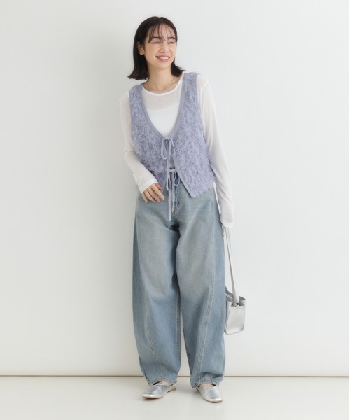 Right-on(ライトオン)の「【HONEYSUCKLE ROSE】2WAYフリンジベスト (ジレ / ビスチェ / ショート丈 / 重ね着 / リボン / シャギー)(ベスト・レディース・ブラック/ダークグレー/キナリ・M/L)」の7枚目の写真