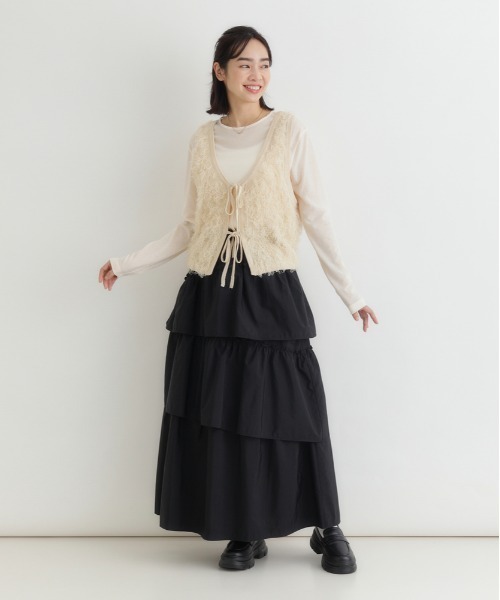 Right-on(ライトオン)の「【HONEYSUCKLE ROSE】2WAYフリンジベスト (ジレ / ビスチェ / ショート丈 / 重ね着 / リボン / シャギー)(ベスト・レディース・ブラック/ダークグレー/キナリ・M/L)」の9枚目の写真