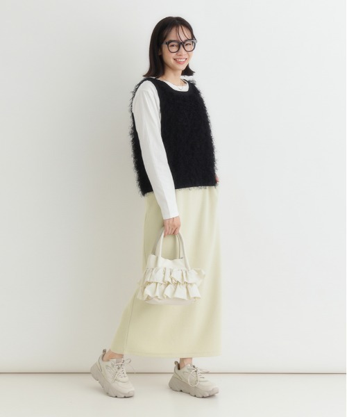 Right-on(ライトオン)の「【HONEYSUCKLE ROSE】2WAYフリンジベスト (ジレ / ビスチェ / ショート丈 / 重ね着 / リボン / シャギー)(ベスト・レディース・ブラック/ダークグレー/キナリ・M/L)」の12枚目の写真