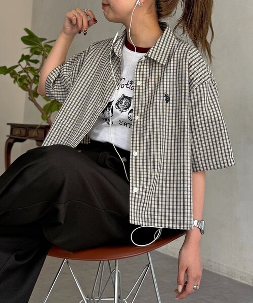 U.S. POLO ASSN.（ユーエスポロアッスン）の「クロップドシャツ（シャツ/ブラウス・レディース・ネイビー/イエロー/ホワイト/ホワイト系その他/サックスブルー/ブルー・FREE）」の2枚目の写真