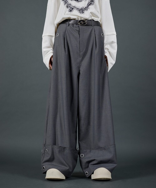 ERAR(エラー)の「【ERAR】ロールアップアイレットリングタックワイドスラックス(スラックス・メンズ・ブラック/チャコール・XL/L/M/S)」の2枚目の写真