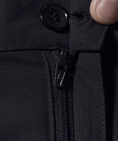 ERAR(エラー)の「【ERAR】ロールアップアイレットリングタックワイドスラックス(スラックス・メンズ・ブラック/チャコール・XL/L/M/S)」の9枚目の写真