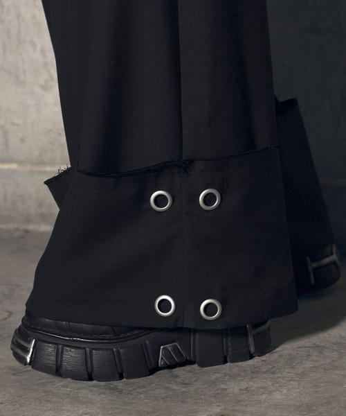 ERAR(エラー)の「【ERAR】ロールアップアイレットリングタックワイドスラックス(スラックス・メンズ・ブラック/チャコール・XL/L/M/S)」の12枚目の写真