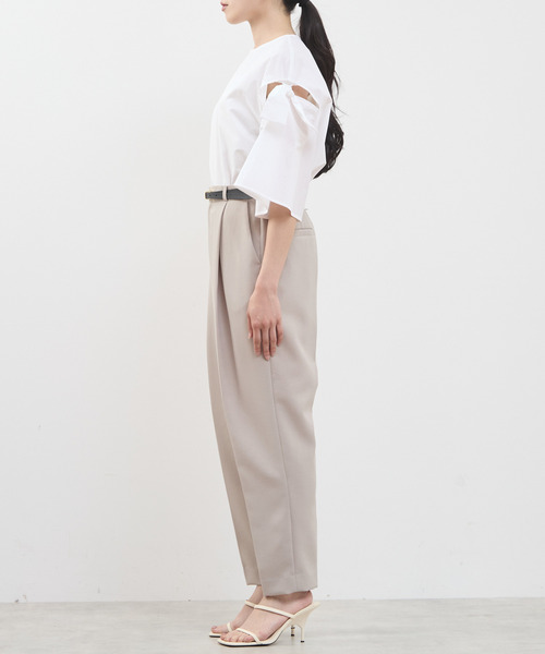 Tiara(ティアラ)の「ペグトップパンツ(その他パンツ・レディース・ブラック/ブラウン/グレイッシュベージュ・3/4/2)」の6枚目の写真