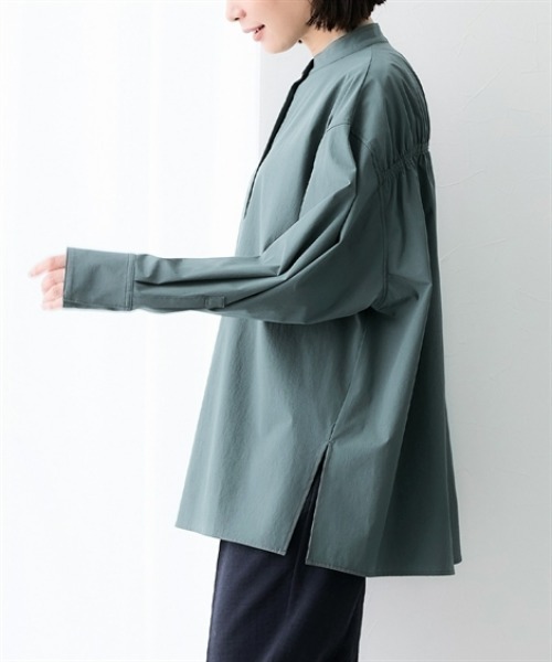 7days Life Styling(セブンデイズライフスタイリング)の「【接触冷感/UVカット/撥水】ストレッチバンドカラーギャザーシャツ(シャツ/ブラウス・レディース・グリーン系/ブラック・3L/LL/L/M)」の12枚目の写真