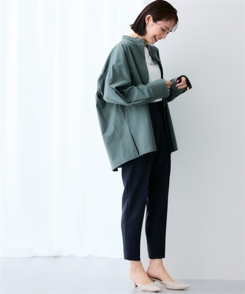 7days Life Styling(セブンデイズライフスタイリング)の「【接触冷感/UVカット/撥水】ストレッチバンドカラーギャザーシャツ(シャツ/ブラウス・レディース・グリーン系/ブラック・3L/LL/L/M)」の6枚目の写真