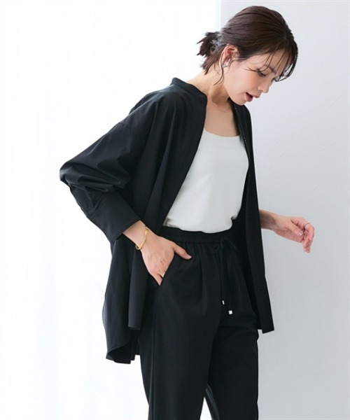 7days Life Styling(セブンデイズライフスタイリング)の「【接触冷感/UVカット/撥水】ストレッチバンドカラーギャザーシャツ(シャツ/ブラウス・レディース・グリーン系/ブラック・3L/LL/L/M)」の7枚目の写真