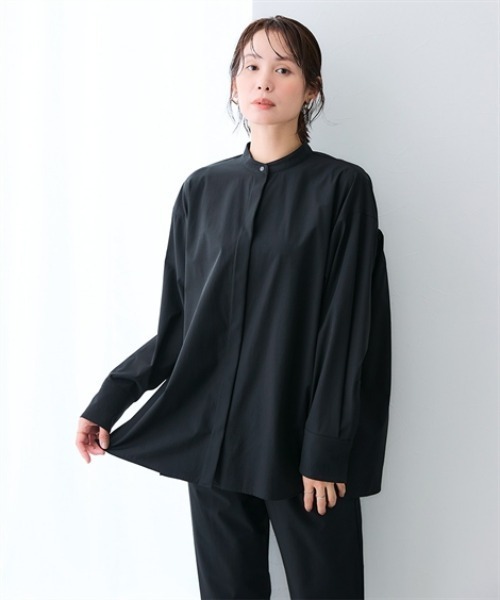 7days Life Styling(セブンデイズライフスタイリング)の「【接触冷感/UVカット/撥水】ストレッチバンドカラーギャザーシャツ(シャツ/ブラウス・レディース・グリーン系/ブラック・3L/LL/L/M)」の9枚目の写真