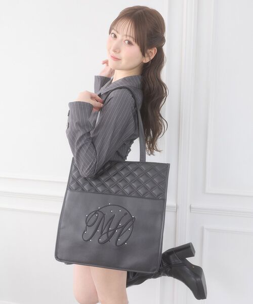 MAJESTIC LEGON(マジェスティックレゴン)の「キルティングロゴトートバッグ(トートバッグ・レディース・アイボリー/ピンク/ブラック/サックスブルー・FREE)」の12枚目の写真