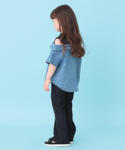 SHOO・LA・RUE(シューラルー)の「【120-150cm】肩あきデニムドッキングシャツ(Tシャツ/カットソー・キッズ・グレー系4/ブルー系5・12/13/14/15 )」の13枚目の写真