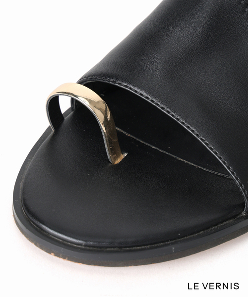 LE VERNIS(ル・ベルニ)の「LE VERNIS/ル・ベルニ Toe ring sandals(サンダル・レディース・ブラック・24.5cm/24cm/23.5cm/23cm)」の10枚目の写真