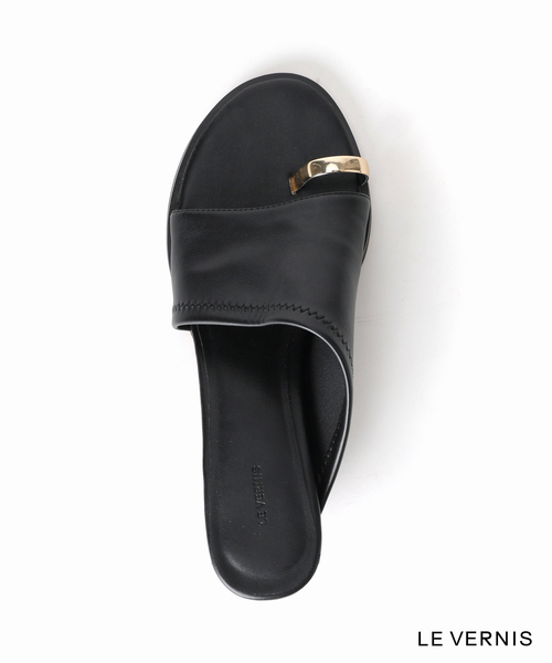LE VERNIS(ル・ベルニ)の「LE VERNIS/ル・ベルニ Toe ring sandals(サンダル・レディース・ブラック・24.5cm/24cm/23.5cm/23cm)」の21枚目の写真