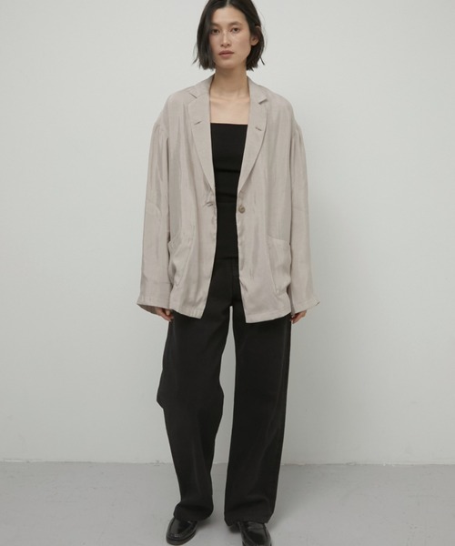 LA PEAU DE GEM（ラポドゥジェム）の「【LA PEAU DE GEM】2way drape jacket/2wayドレープジャケット（テーラードジャケット・レディース・ベージュ/ブラック・FREE）」の5枚目の写真