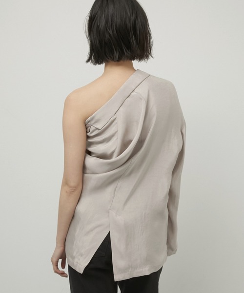 LA PEAU DE GEM（ラポドゥジェム）の「【LA PEAU DE GEM】2way drape jacket/2wayドレープジャケット（テーラードジャケット・レディース・ベージュ/ブラック・FREE）」の19枚目の写真