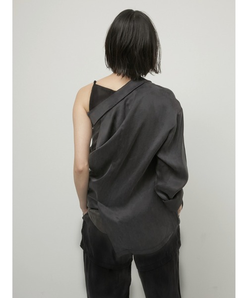 LA PEAU DE GEM（ラポドゥジェム）の「【LA PEAU DE GEM】2way drape jacket/2wayドレープジャケット（テーラードジャケット・レディース・ベージュ/ブラック・FREE）」の8枚目の写真