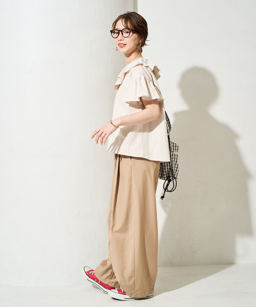 FREAK'S STORE(フリークスストア)の「限定展開 <接触冷感>フリルカラー 袖フレア ボタン トップス(Tシャツ/カットソー・レディース・ネイビー/ベージュ/ブラック/ブルー/オフホワイト・フリ-)」の7枚目の写真