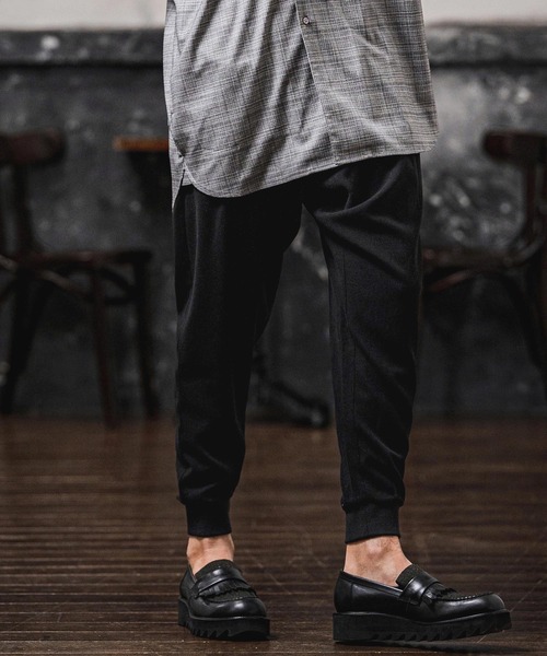 CAMBIO(カンビオ)の「mp15106-Brushed Tuck Slub Jogger Pants ジョガーパンツ(A71326cmb)(その他パンツ・メンズ・ベージュ/ブラック/チャコール/ブラウン・L/M/S)」の5枚目の写真
