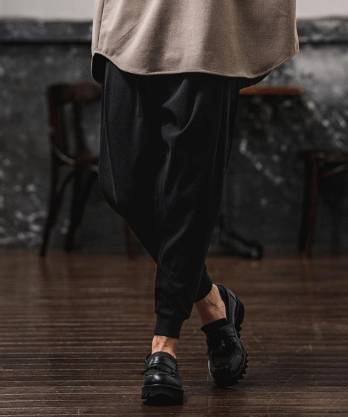 CAMBIO(カンビオ)の「mp15106-Brushed Tuck Slub Jogger Pants ジョガーパンツ(A71326cmb)(その他パンツ・メンズ・ベージュ/ブラック/チャコール/ブラウン・L/M/S)」の7枚目の写真