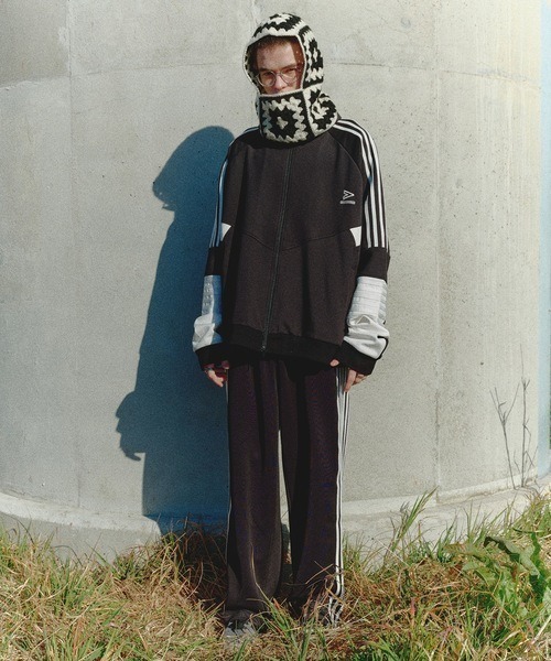 DISCOVERED(ディスカバード)の「【DISCOVERED/ディスカバード】TRACK BLOUSON(ブルゾン・メンズ・ブラック・3)」の4枚目の写真