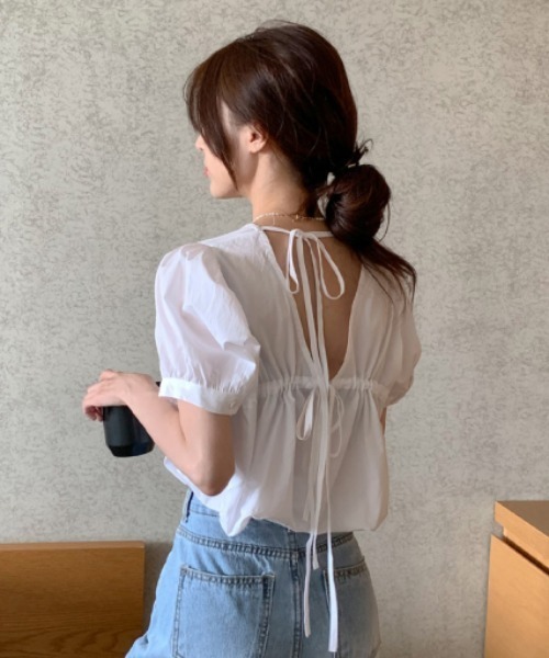 AMAJI（アマジ）の「バックリボン 半袖ブラウス（シャツ/ブラウス・レディース・ホワイト/ネイビー/パープル・FREE）」の4枚目の写真