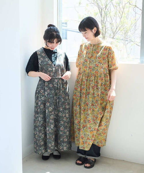 l'atelier du savon（アトリエドサボン）の「ばらのプリント ギャザーロングワンピース（ワンピース・レディース・オレンジ/グリーン・FREE）」の15枚目の写真