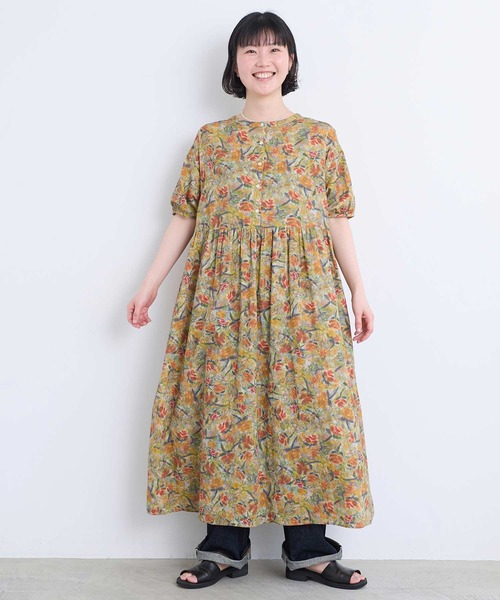 l'atelier du savon（アトリエドサボン）の「ばらのプリント ギャザーロングワンピース（ワンピース・レディース・オレンジ/グリーン・FREE）」の17枚目の写真