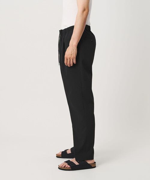 BEAUTY&YOUTH UNITED ARROWS（ビューティーアンドユースユナイテッドアローズ）の「KOMATSU PACK トロピカル 1P テーパード イージー パンツ NO.6 ストレッチ 吸水速乾 UVカット セットアップ対応（その他パンツ・メンズ・ダークグレー/ベージュ/ブラック・L/S/M/XL）」の16枚目の写真