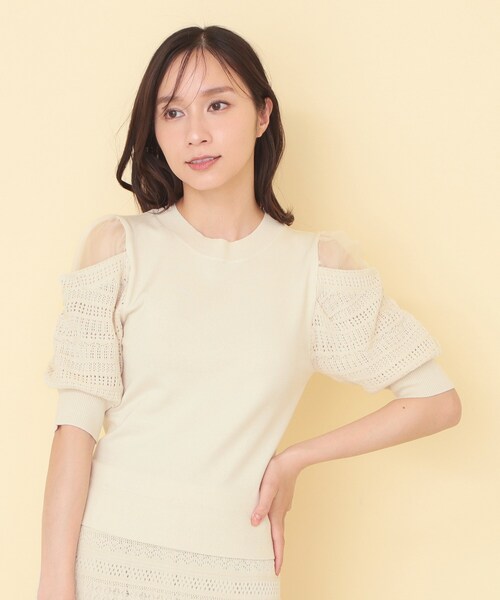 index(インデックス)の「肩シアー柄編みニット【洗濯機OK/抗ピル】(ニット/セーター・レディース・ブラック系7/ボルドー/ブラウン系その他/アイボリー・00)」の12枚目の写真