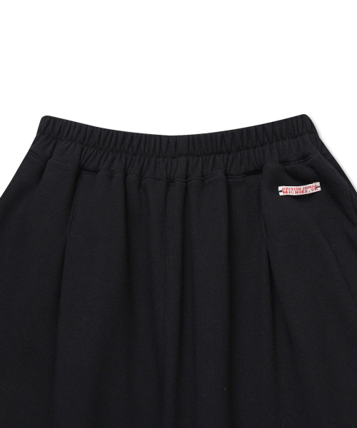 MICHIKO LONDON(ミチコ ロンドン)の「ソフトタッチワンタックスウェットパンツブラック(スウェットパンツ・レディース・その他・MEDIUM/SMALL)」の3枚目の写真