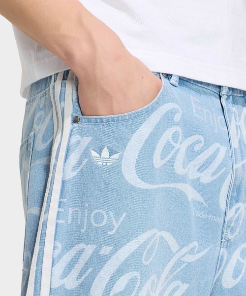 adidas(アディダス)の「コカ・コーラ クラシック スポーツ デニム ショーツ / ハーフパンツ / アディダスオリジナルス adidas Originals(デニムパンツ・メンズ・ブルー・XX-LARGE/3XL/LARGE/MEDIUM/SMALL/X-LARGE/X-SMALL)」の3枚目の写真