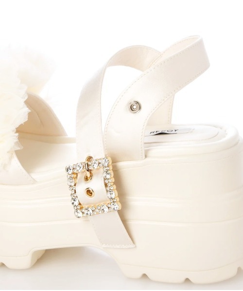 REZOY(リゾイ)の「【2026SS新作】【REZOY】フラッフィーチュール厚底ソールサンダル(サンダル・レディース・ブラック/ピンクベージュ/アイボリー・S/M/L/LL)」の9枚目の写真