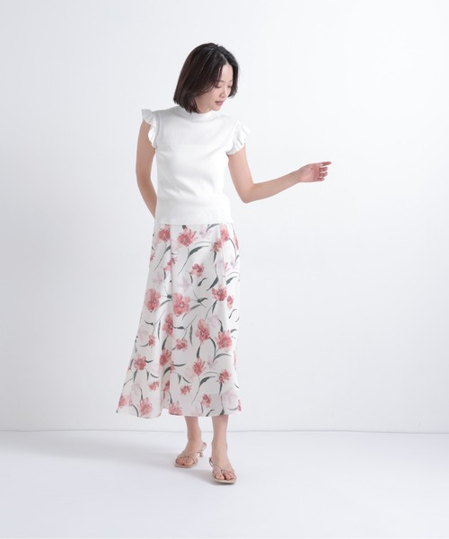 NATURAL BEAUTY BASIC(ナチュラルビューティーベーシック)の「フラワープリントスカート(スカート・レディース・グリーン系その他/ベージュ系その他・MEDIUM/P/S)」の3枚目の写真
