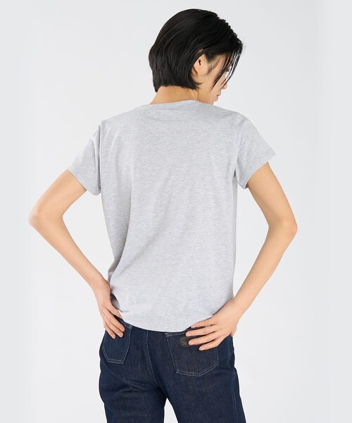 agnes b.（アニエスベー）の「ロゴ プリント コットン 半袖 Tシャツ "Brando"（Tシャツ/カットソー・レディース・グレー・1/2/3）」の5枚目の写真
