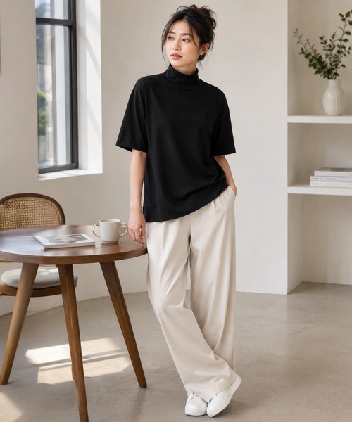 by LEGNA(バイレグナ)の「ハイネックゆるっとTシャツ(Tシャツ/カットソー・レディース・ホワイト/モカ/ブラック・LARGE/MEDIUM/SMALL)」の8枚目の写真
