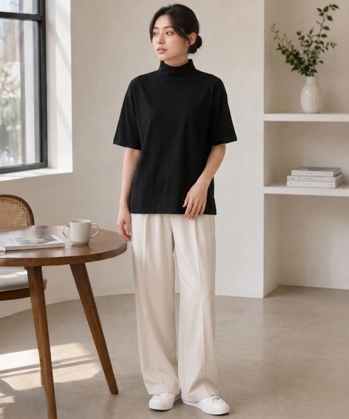 by LEGNA(バイレグナ)の「ハイネックゆるっとTシャツ(Tシャツ/カットソー・レディース・ホワイト/モカ/ブラック・LARGE/MEDIUM/SMALL)」の9枚目の写真