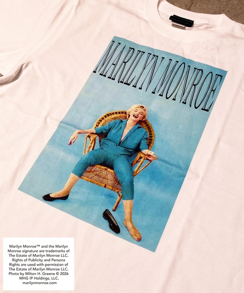 minius(ミニウス)の「【MARILYN MONROE/マリリン・モンロー】フォトTシャツ ピグメント染め ヴィンテージ ユニセックス スカイブルーフォト ビッグロゴプリント(Tシャツ/カットソー・メンズ・ホワイト/ブラック・SMALL/MEDIUM/LARGE/X-LARGE)」の5枚目の写真