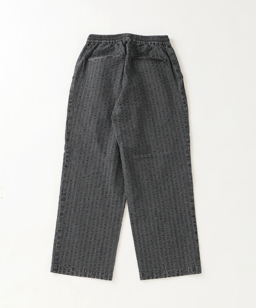 JOURNAL STANDARD relume(ジャーナルスタンダード レリューム)の「ガーメントダイ サッカーチェック イージーパンツ(その他パンツ・メンズ・ネイビー/ブラック/ブラウン・LARGE/MEDIUM)」の17枚目の写真