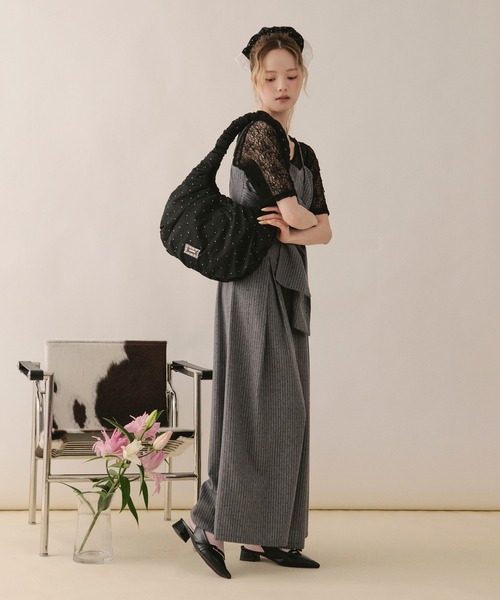 loin nuit(ロワンニュイ)の「many gather hand bag / メニーギャザーハンドバッグ(ハンドバッグ・レディース・ホワイト/ブラック/ボルドー・FREE)」の6枚目の写真