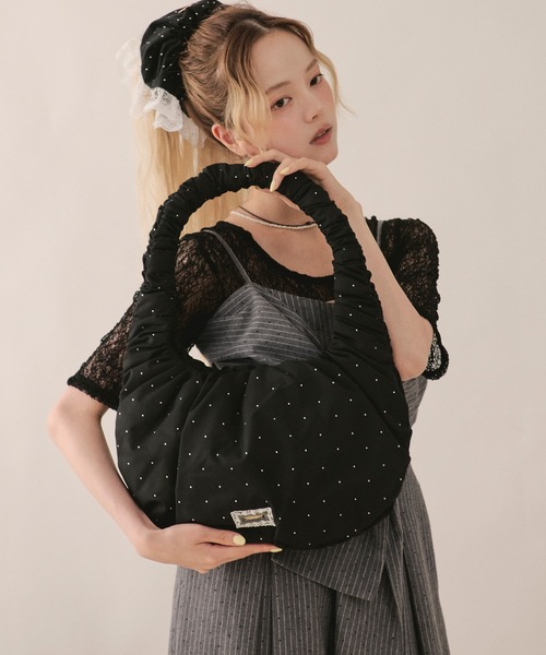 loin nuit(ロワンニュイ)の「many gather hand bag / メニーギャザーハンドバッグ(ハンドバッグ・レディース・ホワイト/ブラック/ボルドー・FREE)」の8枚目の写真