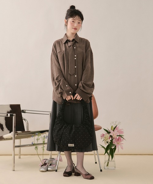 loin nuit(ロワンニュイ)の「many gather hand bag / メニーギャザーハンドバッグ(ハンドバッグ・レディース・ホワイト/ブラック/ボルドー・FREE)」の11枚目の写真