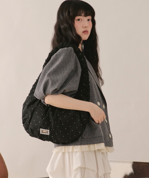 loin nuit(ロワンニュイ)の「many gather hand bag / メニーギャザーハンドバッグ(ハンドバッグ・レディース・ホワイト/ブラック/ボルドー・FREE)」の10枚目の写真