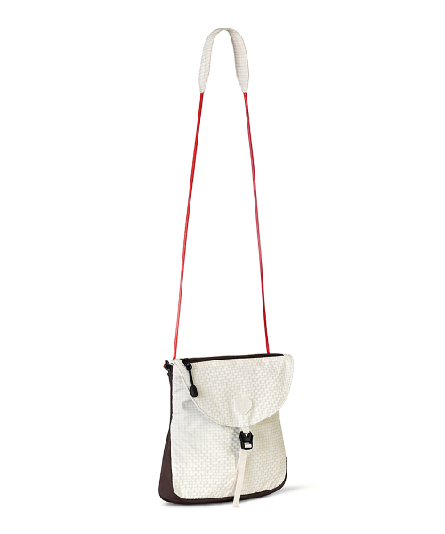 FENNEC（フェネック）の「AIRY MINI BAG - BUTTER（ショルダーバッグ・レディース・その他・FREE）」の6枚目の写真