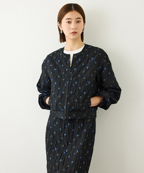 ROPE'(ロペ)の「ジャガードブルゾン/セットアップ対応・イージーケア(ブルゾン・レディース・ブラック/ベージュ・FREE)」の4枚目の写真